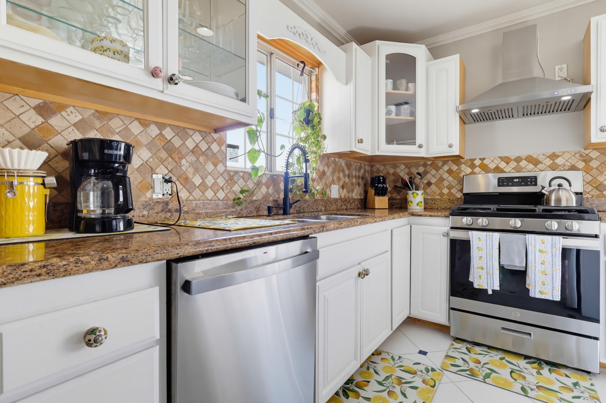 Virtual tour photo 28 of 90 for 17200 Baltar St