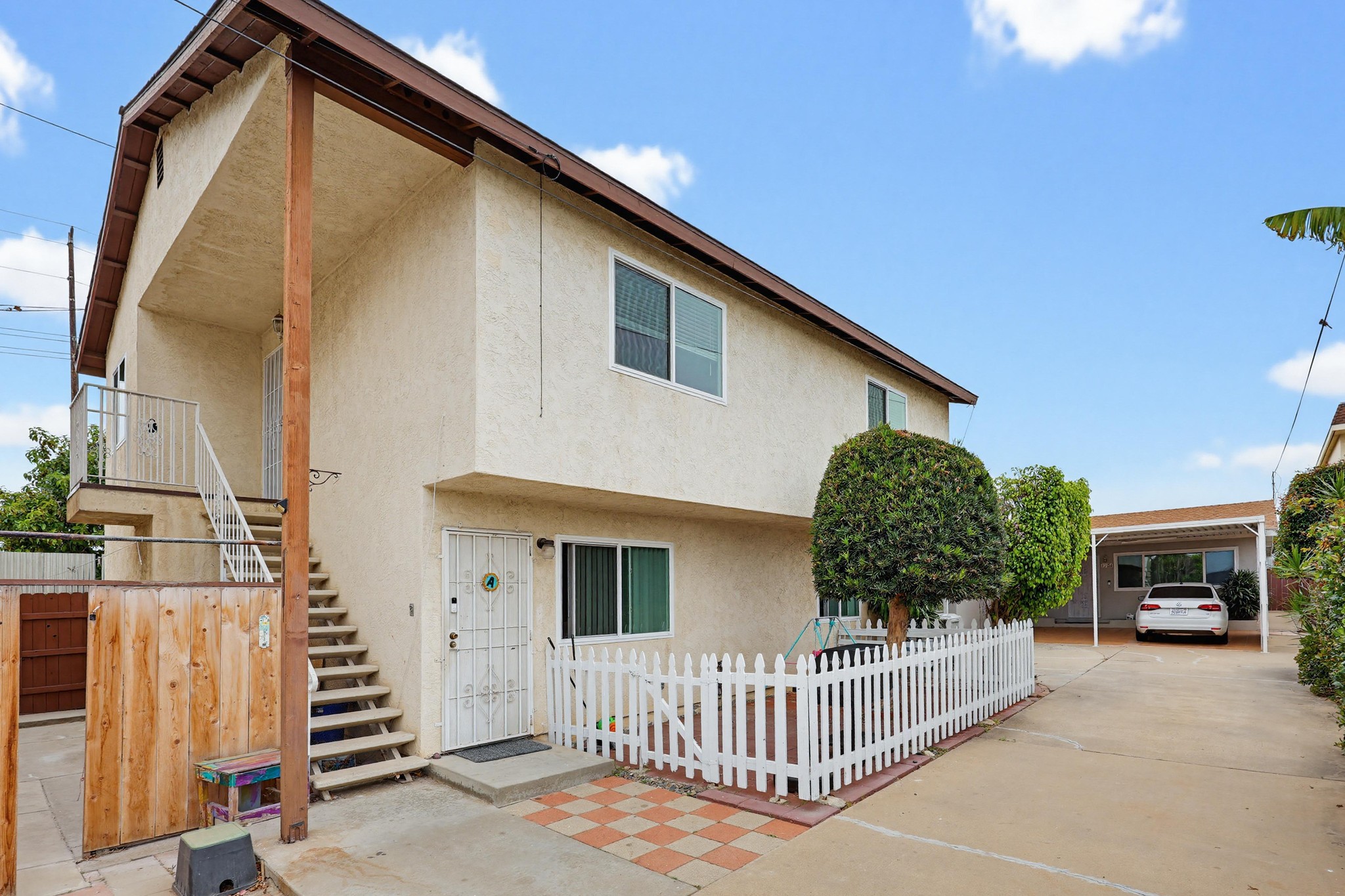 Virtual tour photo 7 of 41 for 1722-24 Elm Ave b