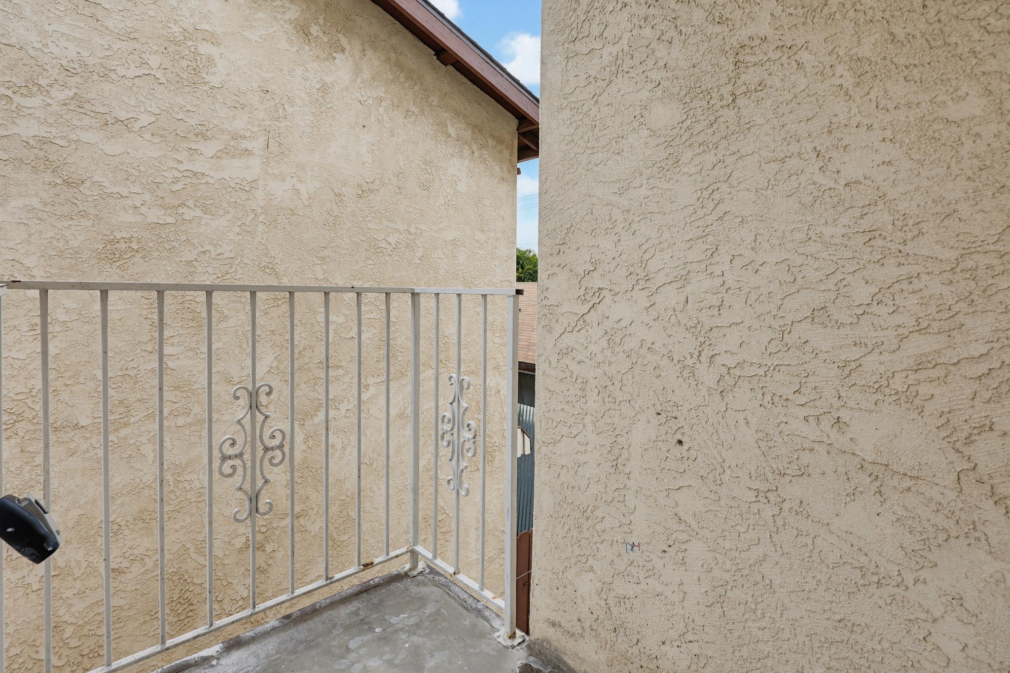 Virtual tour photo 11 of 41 for 1722-24 Elm Ave b
