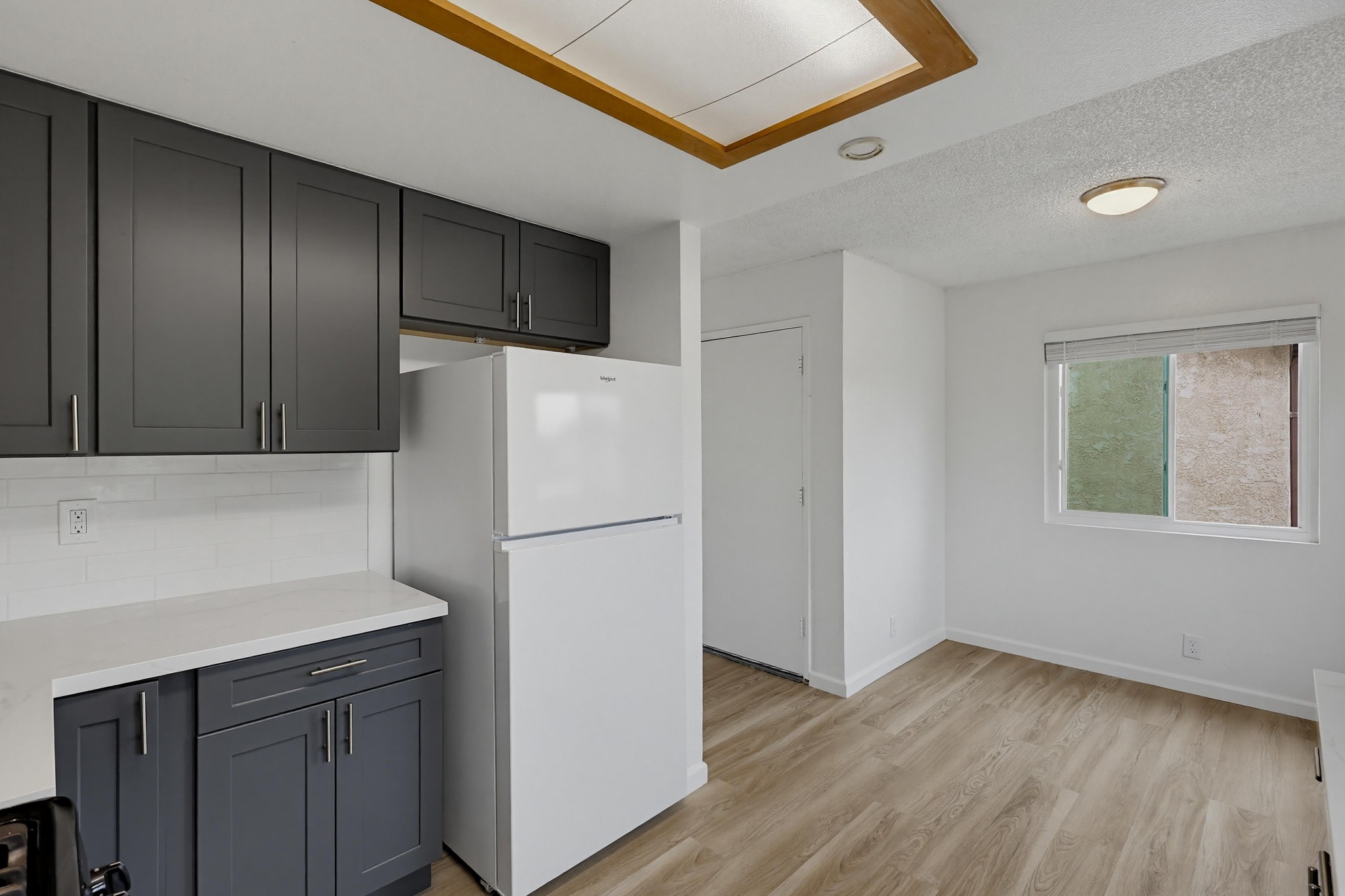 Virtual tour photo 25 of 41 for 1722-24 Elm Ave b