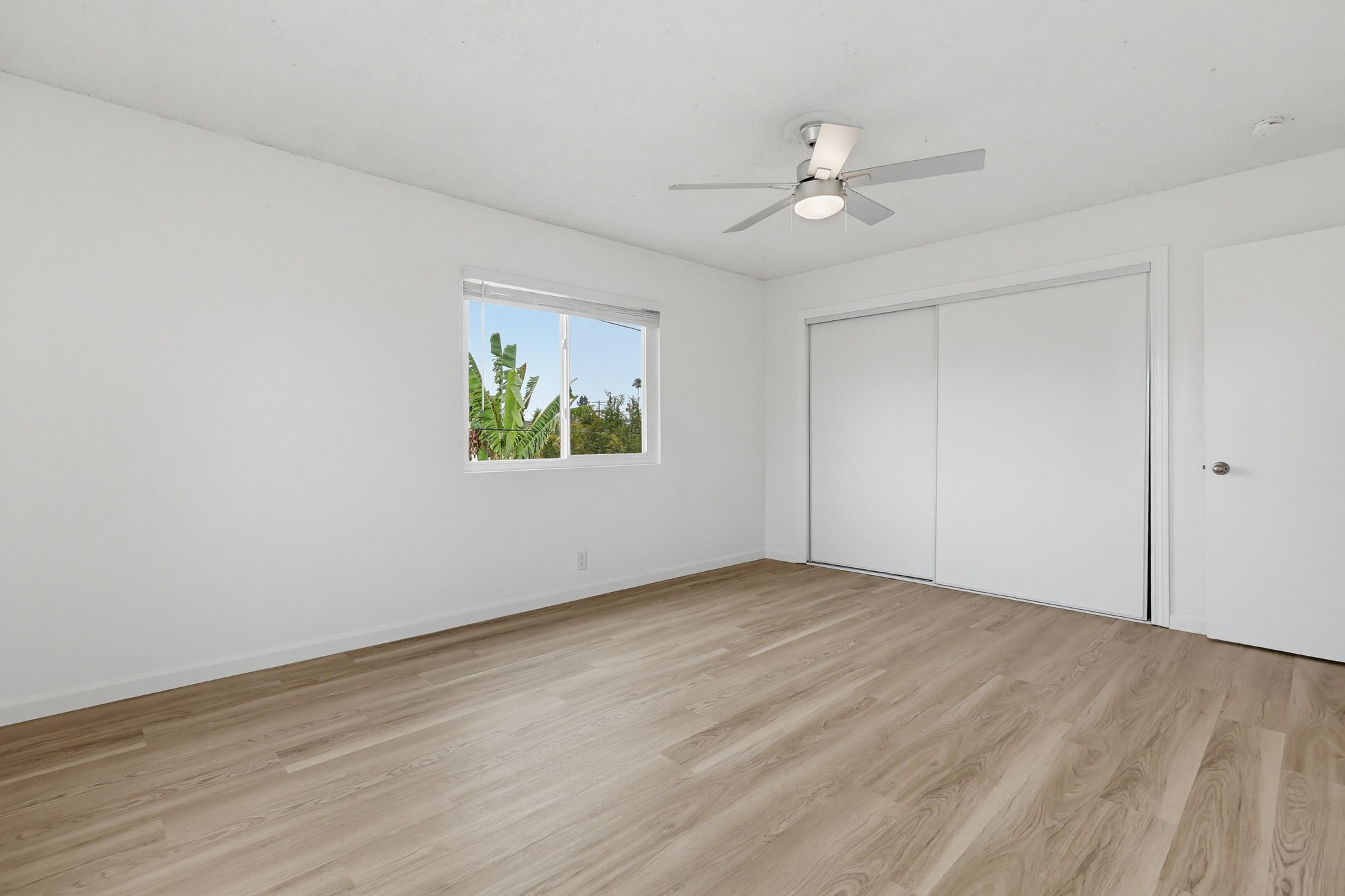 Virtual tour photo 39 of 41 for 1722-24 Elm Ave b