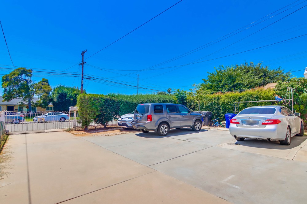 Virtual tour photo 6 of 32 for 1722 Elm Ave #24