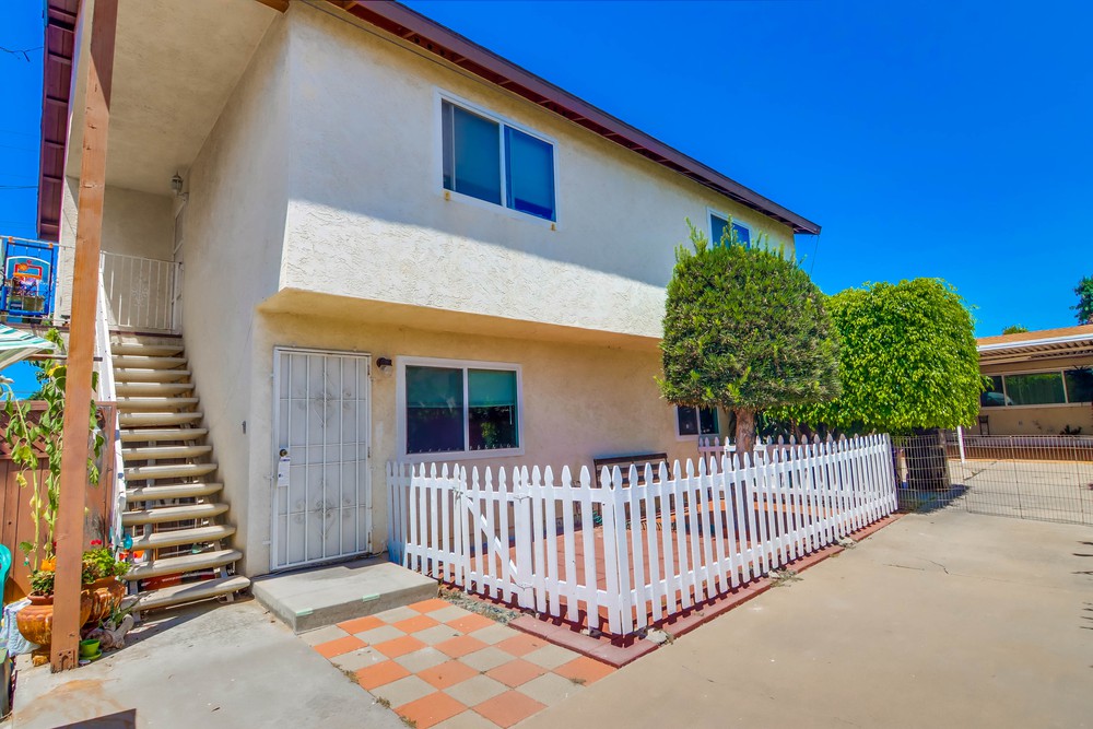 Virtual tour photo 7 of 32 for 1722 Elm Ave #24