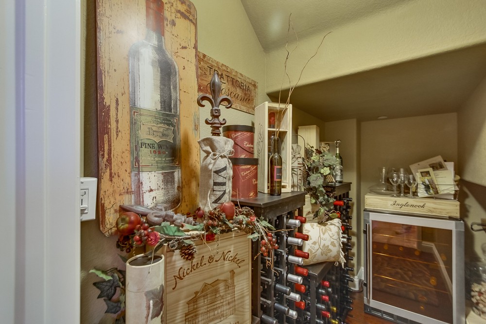 Virtual tour photo 27 of 91 for 17225 Russet Street
