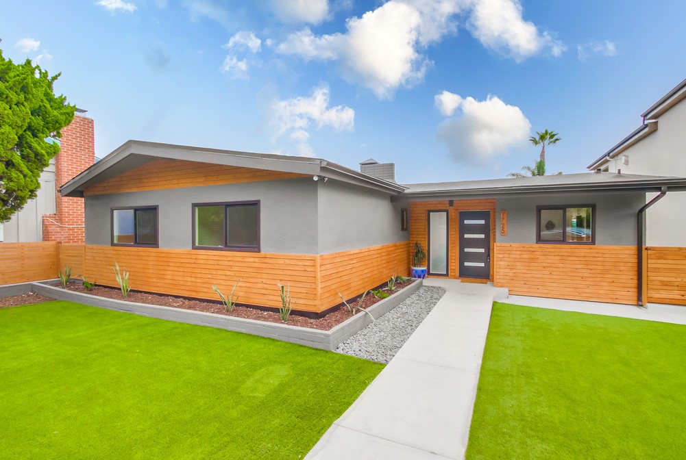 Virtual tour photo 6 of 77 for 1725 Monmouth Dr
