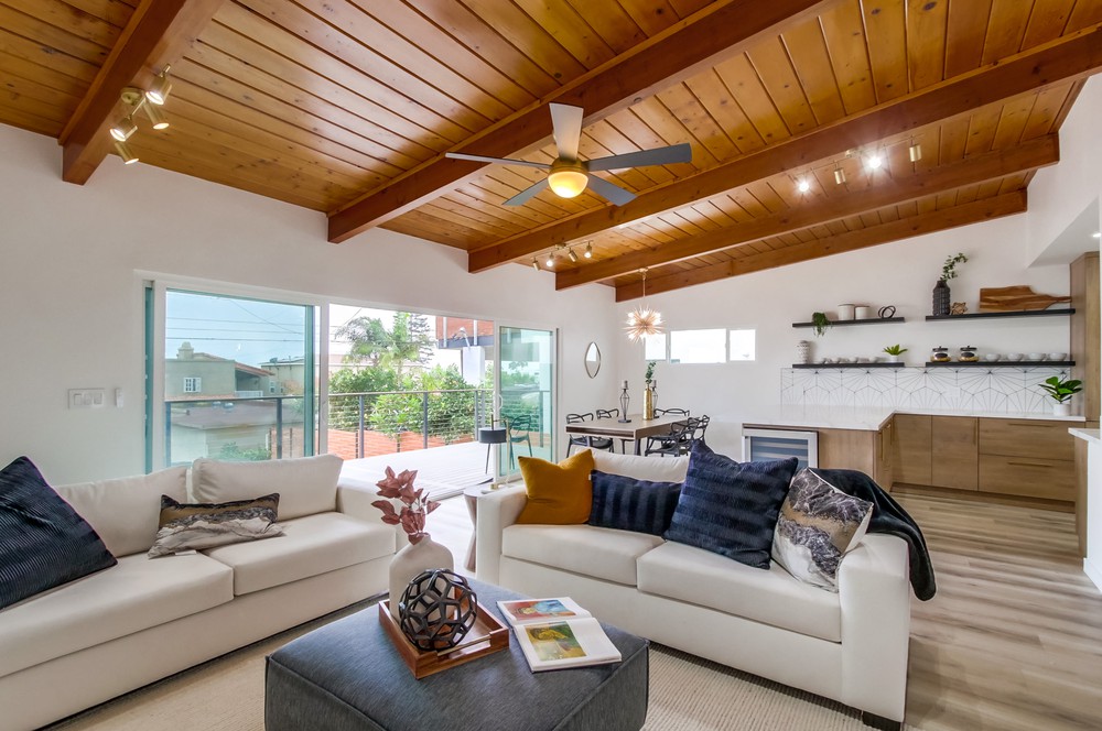 Virtual tour photo 13 of 77 for 1725 Monmouth Dr