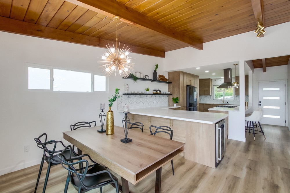 Virtual tour photo 17 of 77 for 1725 Monmouth Dr
