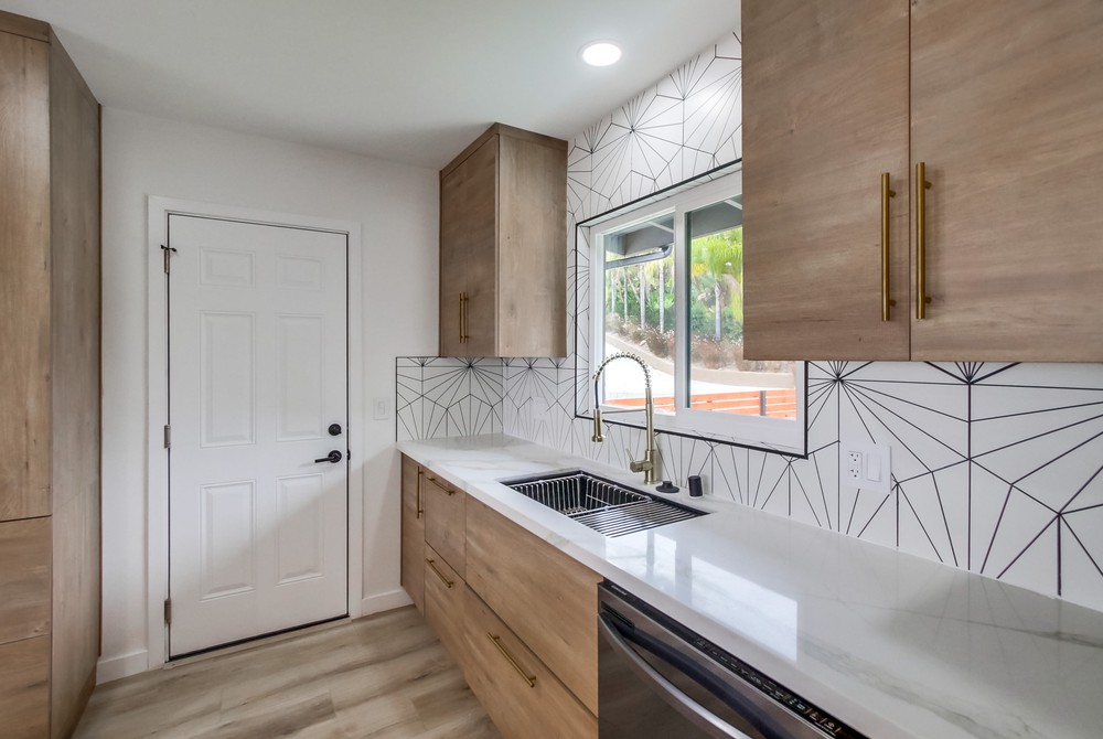 Virtual tour photo 25 of 77 for 1725 Monmouth Dr