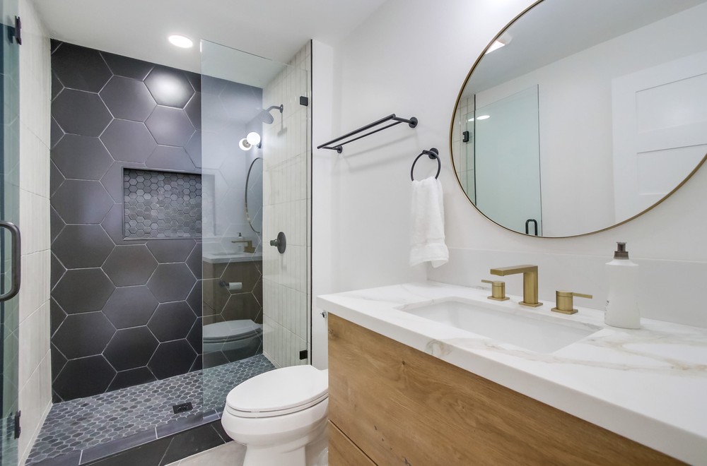 Virtual tour photo 35 of 77 for 1725 Monmouth Dr