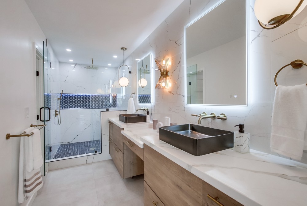 Virtual tour photo 42 of 77 for 1725 Monmouth Dr