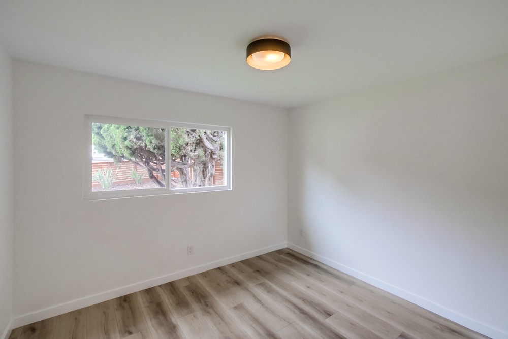 Virtual tour photo 54 of 77 for 1725 Monmouth Dr