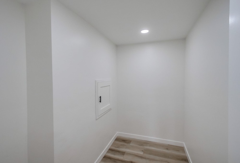 Virtual tour photo 57 of 77 for 1725 Monmouth Dr