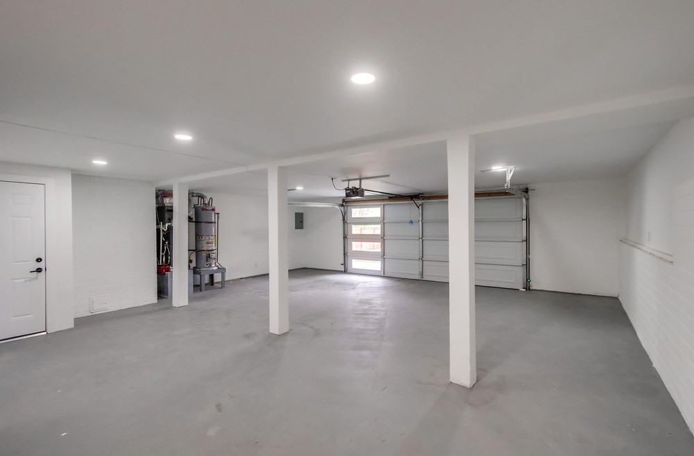 Virtual tour photo 62 of 77 for 1725 Monmouth Dr
