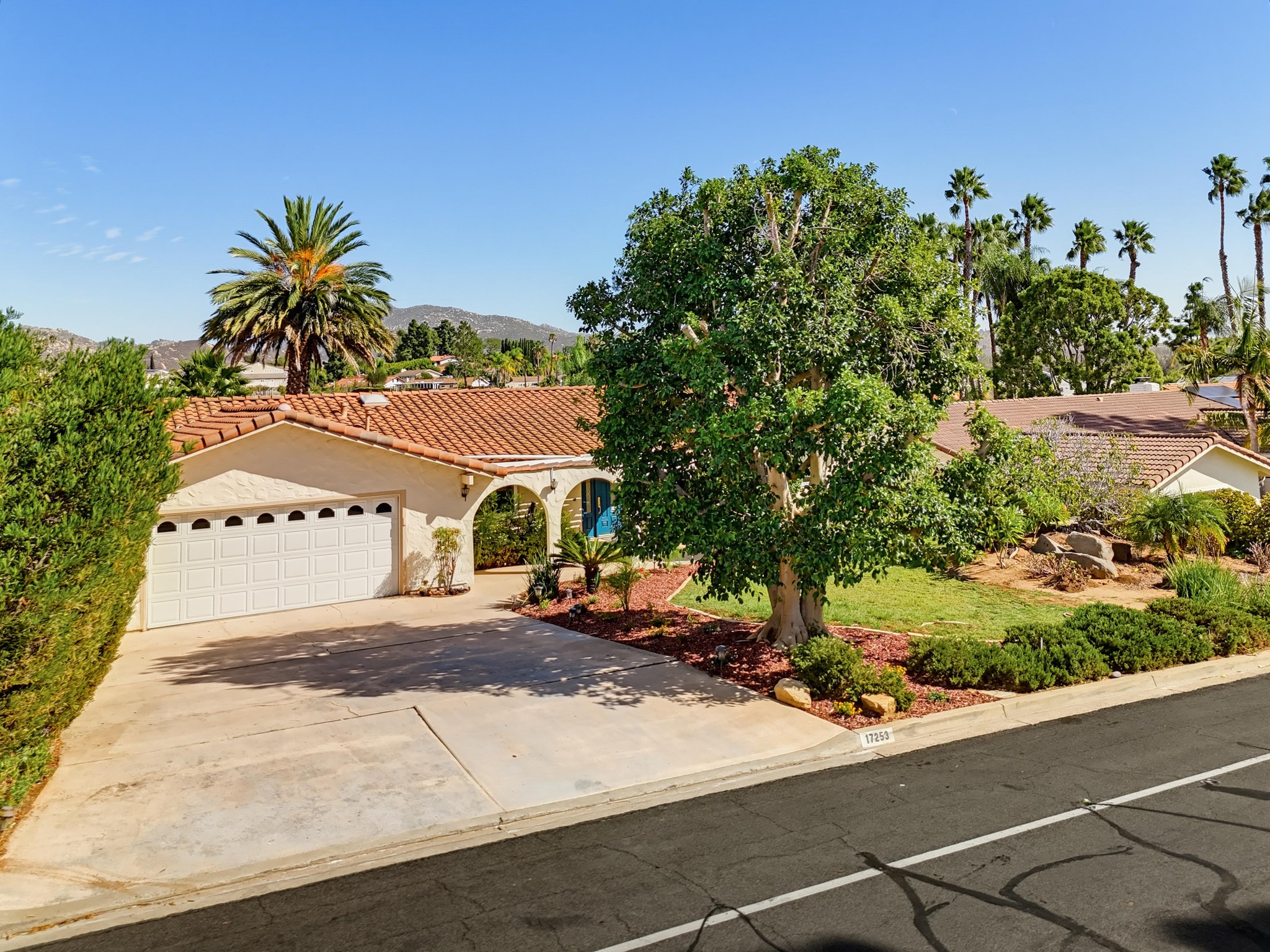 Virtual tour photo 7 of 105 for 17253 St Andrews Dr