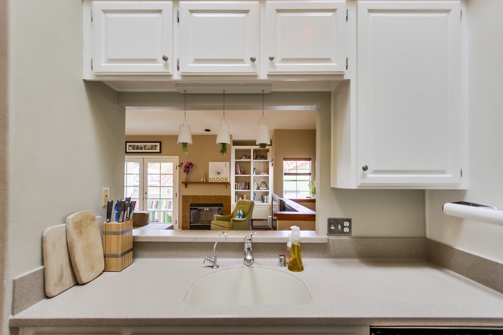 Virtual tour photo 11 of 27 for 1727 Essex Street #2