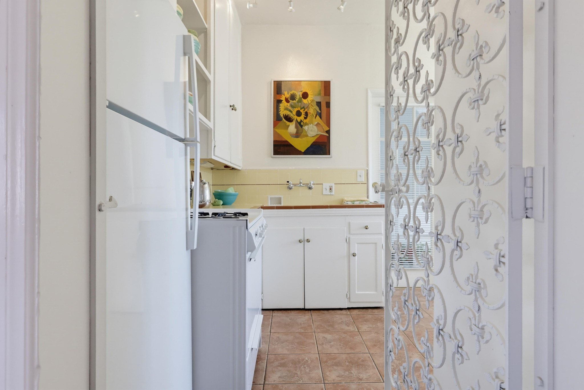 Virtual tour photo 32 of 55 for 1728 E 3rd St Apt 15