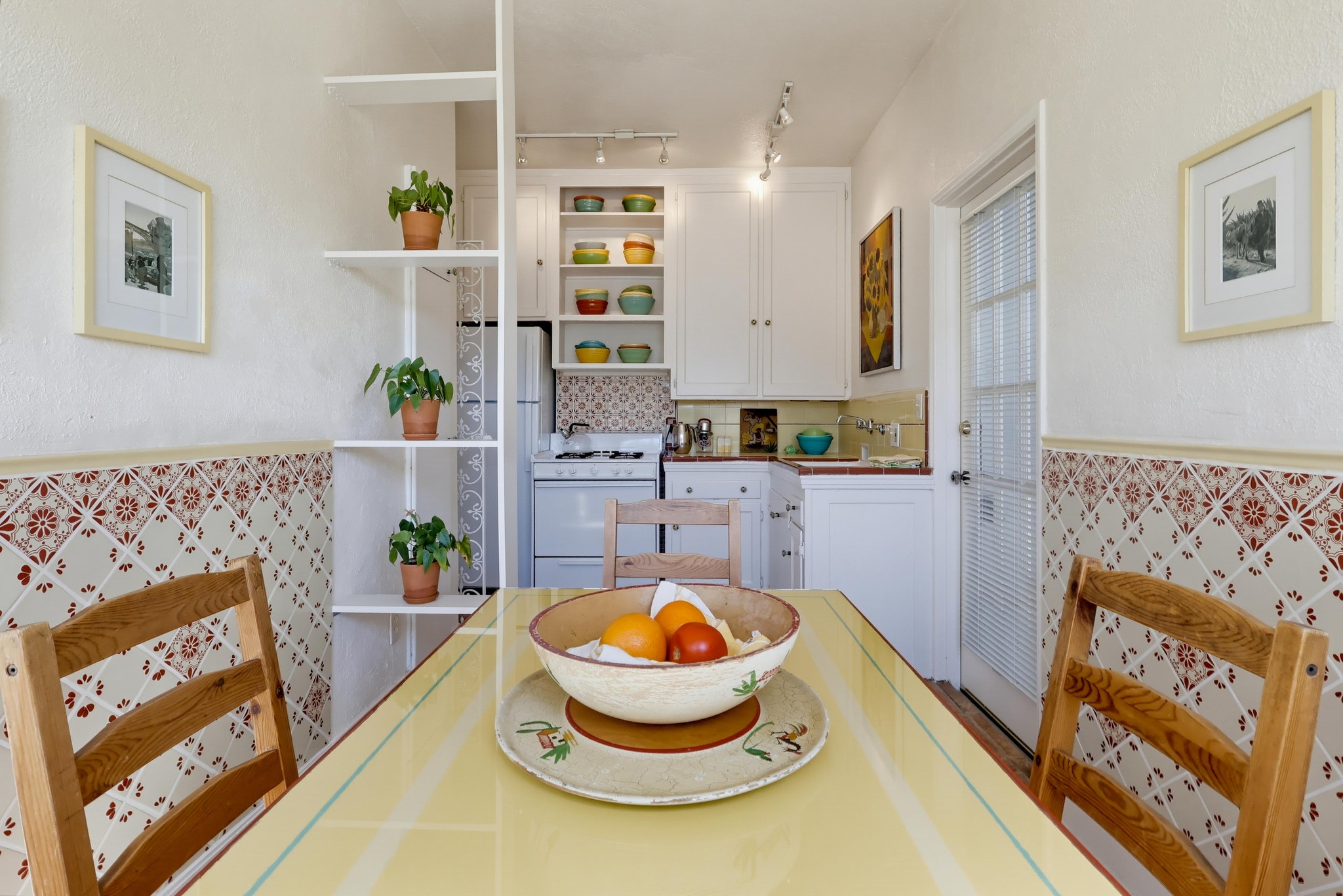 Virtual tour photo 39 of 55 for 1728 E 3rd St Apt 15