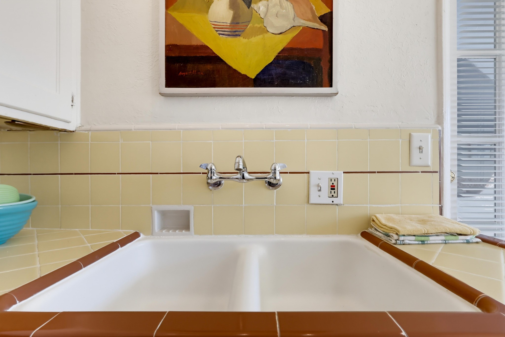 Virtual tour photo 42 of 55 for 1728 E 3rd St Apt 15