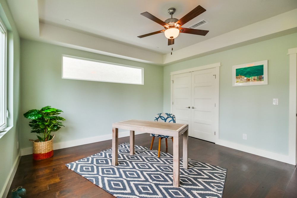 Virtual tour photo 33 of 67 for 1731 Law St