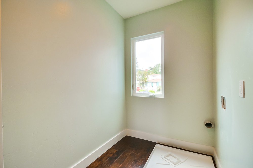 Virtual tour photo 54 of 67 for 1731 Law St