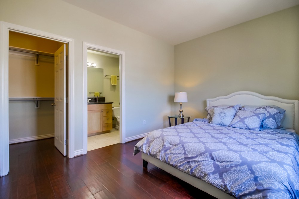 Virtual tour photo 18 of 31 for 1733 Brookline St