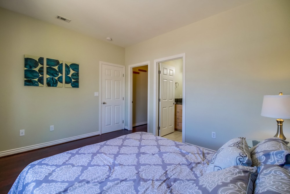 Virtual tour photo 19 of 31 for 1733 Brookline St