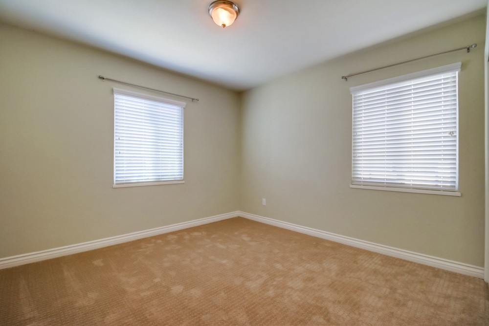 Virtual tour photo 24 of 31 for 1733 Brookline St