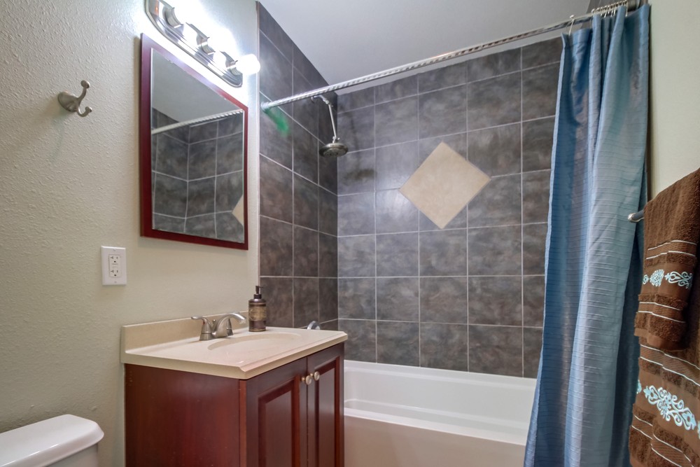 Virtual tour photo 26 of 31 for 1733 Brookline St