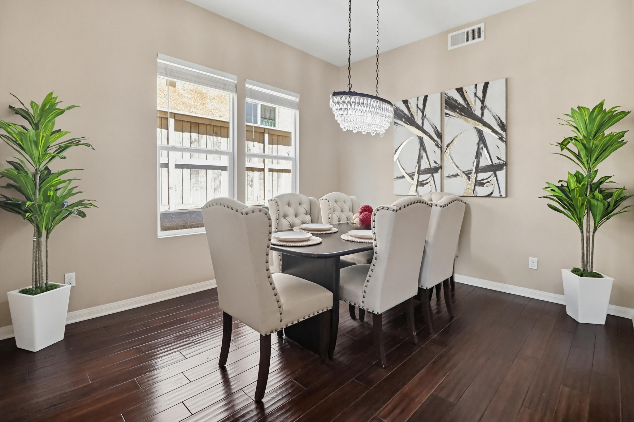 Virtual tour photo 12 of 79 for 1733 Thompson Ave