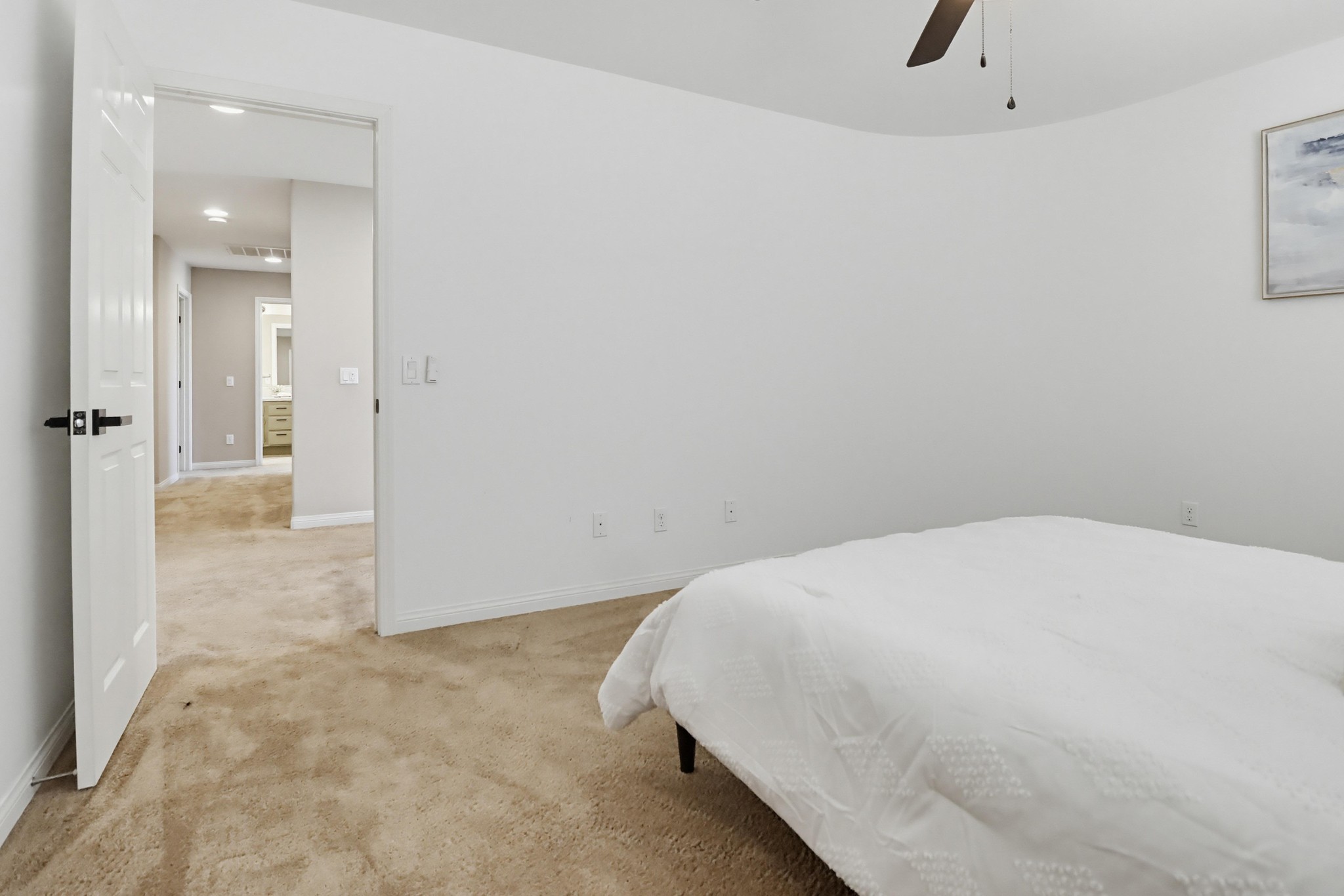 Virtual tour photo 31 of 79 for 1733 Thompson Ave