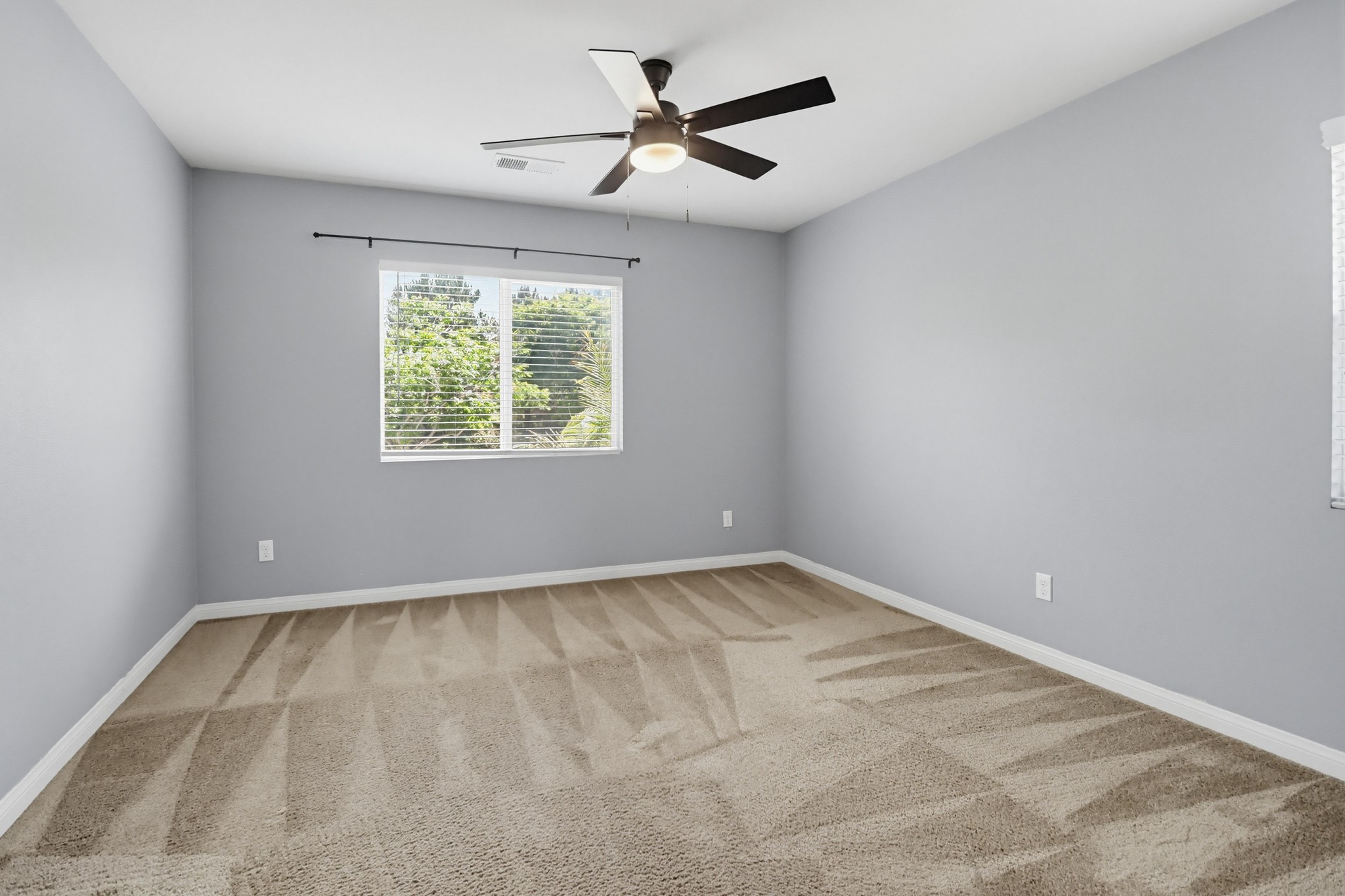 Virtual tour photo 50 of 79 for 1733 Thompson Ave