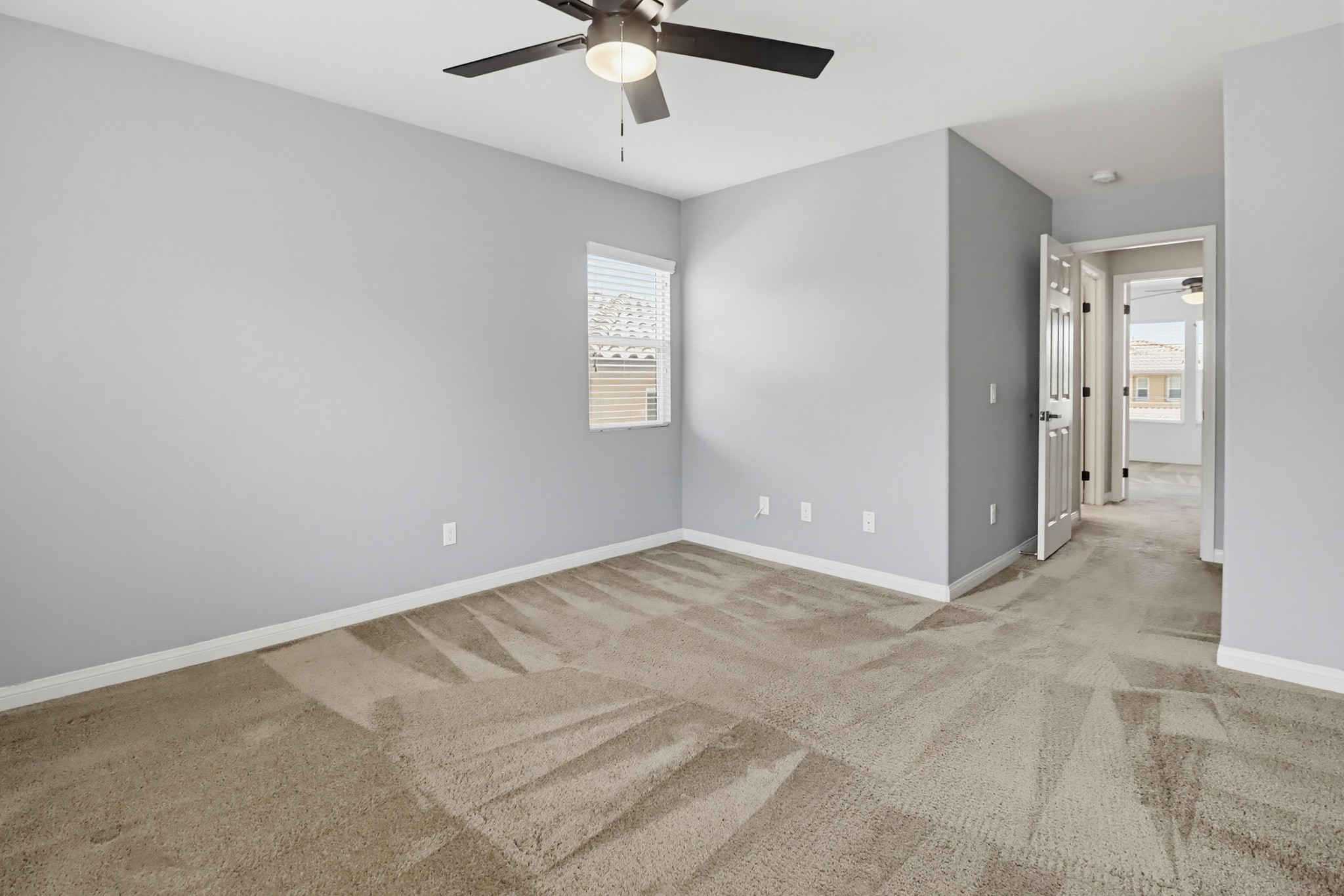 Virtual tour photo 53 of 79 for 1733 Thompson Ave