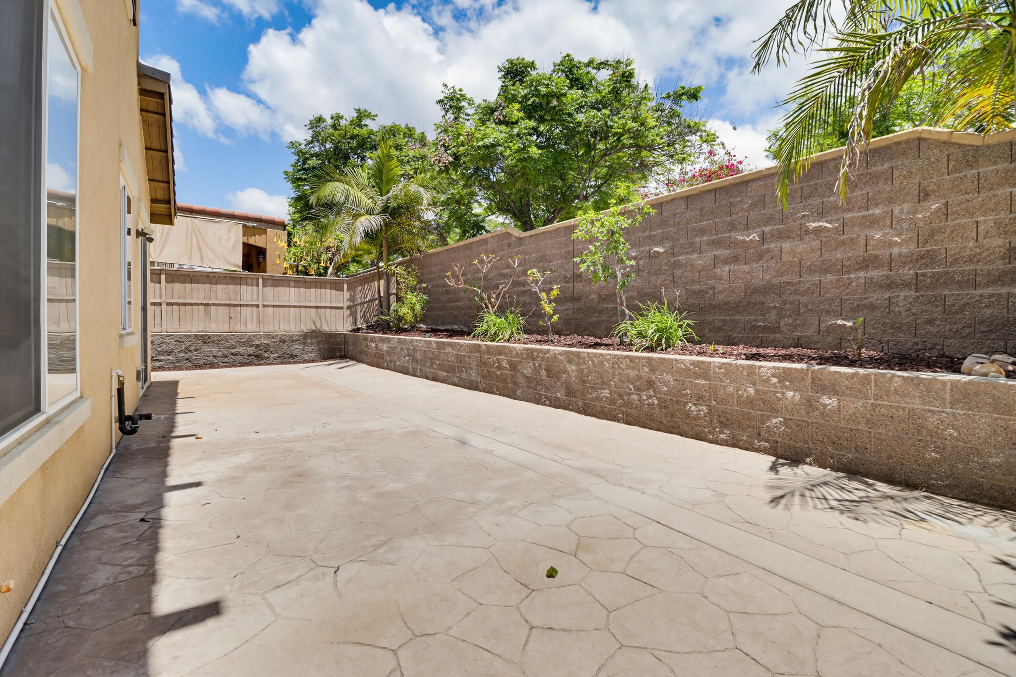 Virtual tour photo 64 of 79 for 1733 Thompson Ave