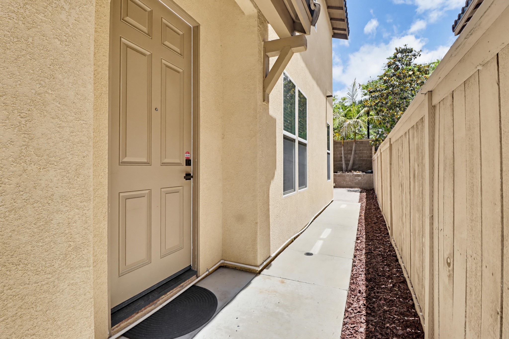 Virtual tour photo 67 of 79 for 1733 Thompson Ave