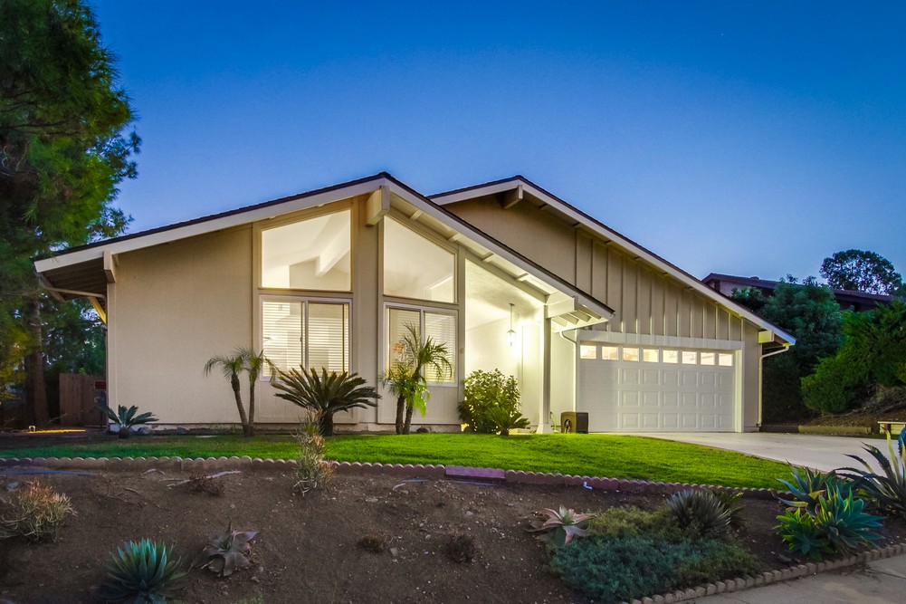Virtual tour photo 5 of 52 for 17341 Libertad Dr