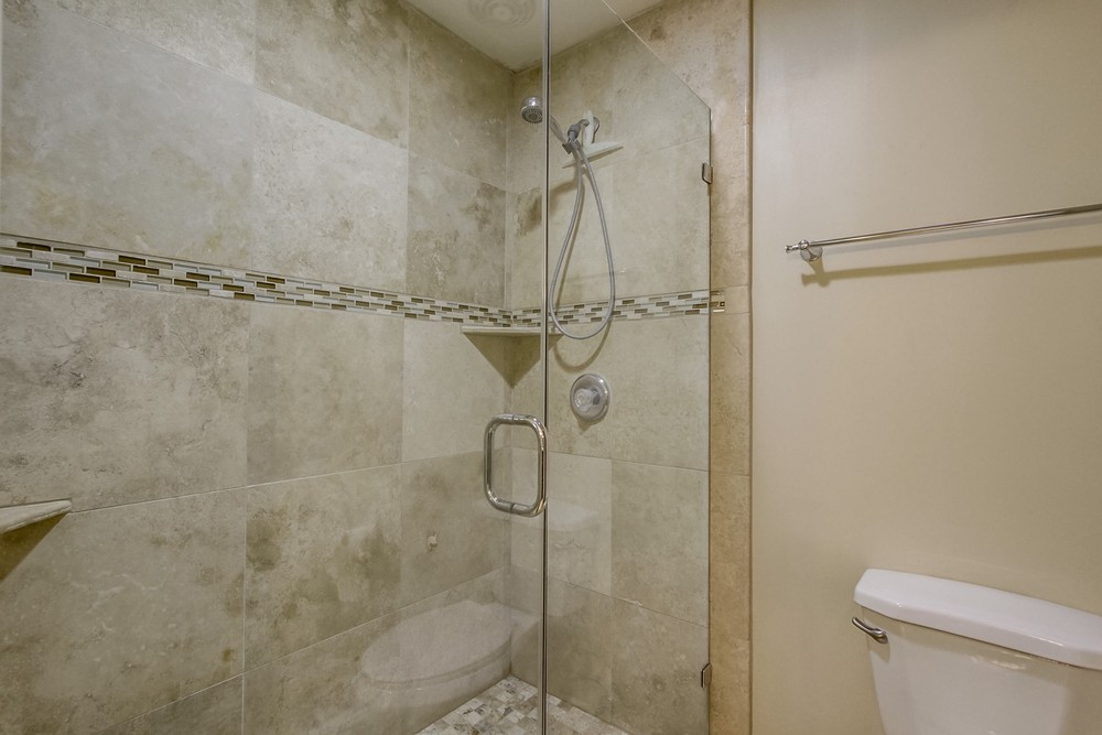 Virtual tour photo 37 of 52 for 17341 Libertad Dr