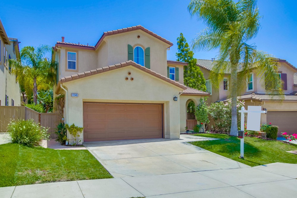 Virtual tour photo 3 of 55 for 17349 Albert Ave