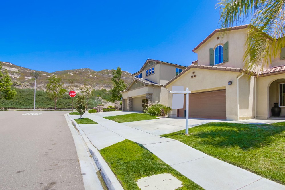 Virtual tour photo 5 of 55 for 17349 Albert Ave