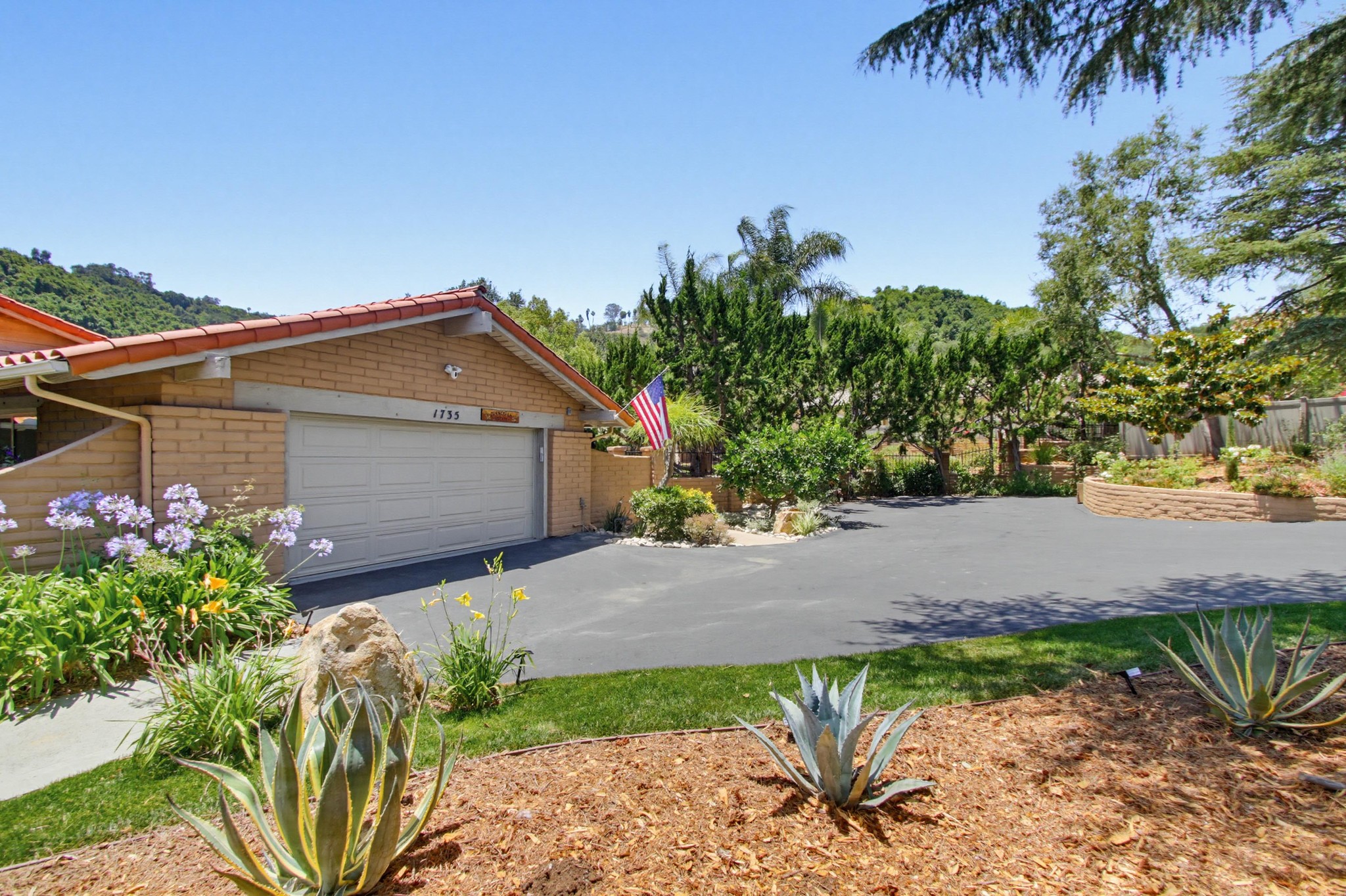 Virtual tour photo 7 of 119 for 1735 Tecalote Dr