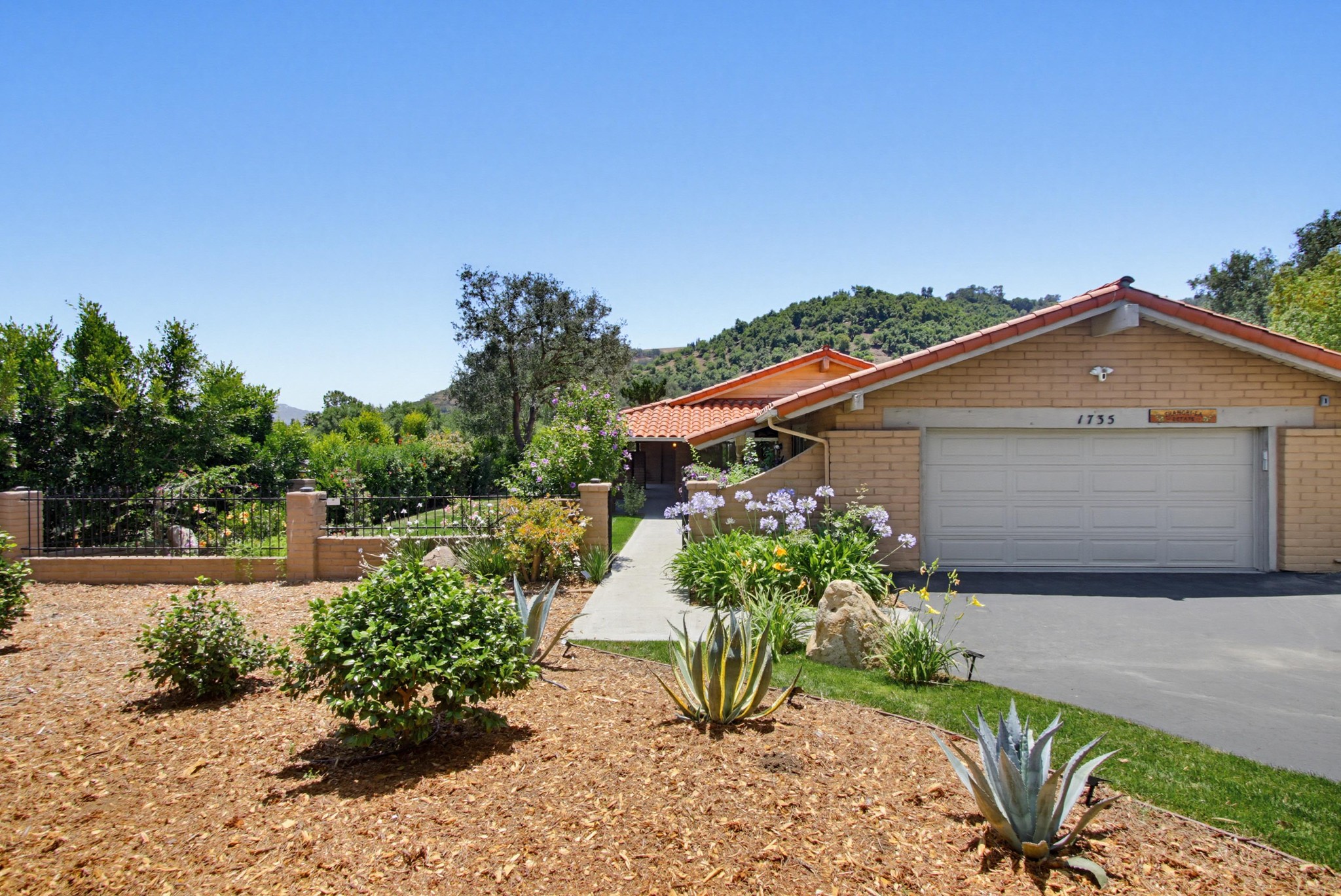 Virtual tour photo 8 of 119 for 1735 Tecalote Dr