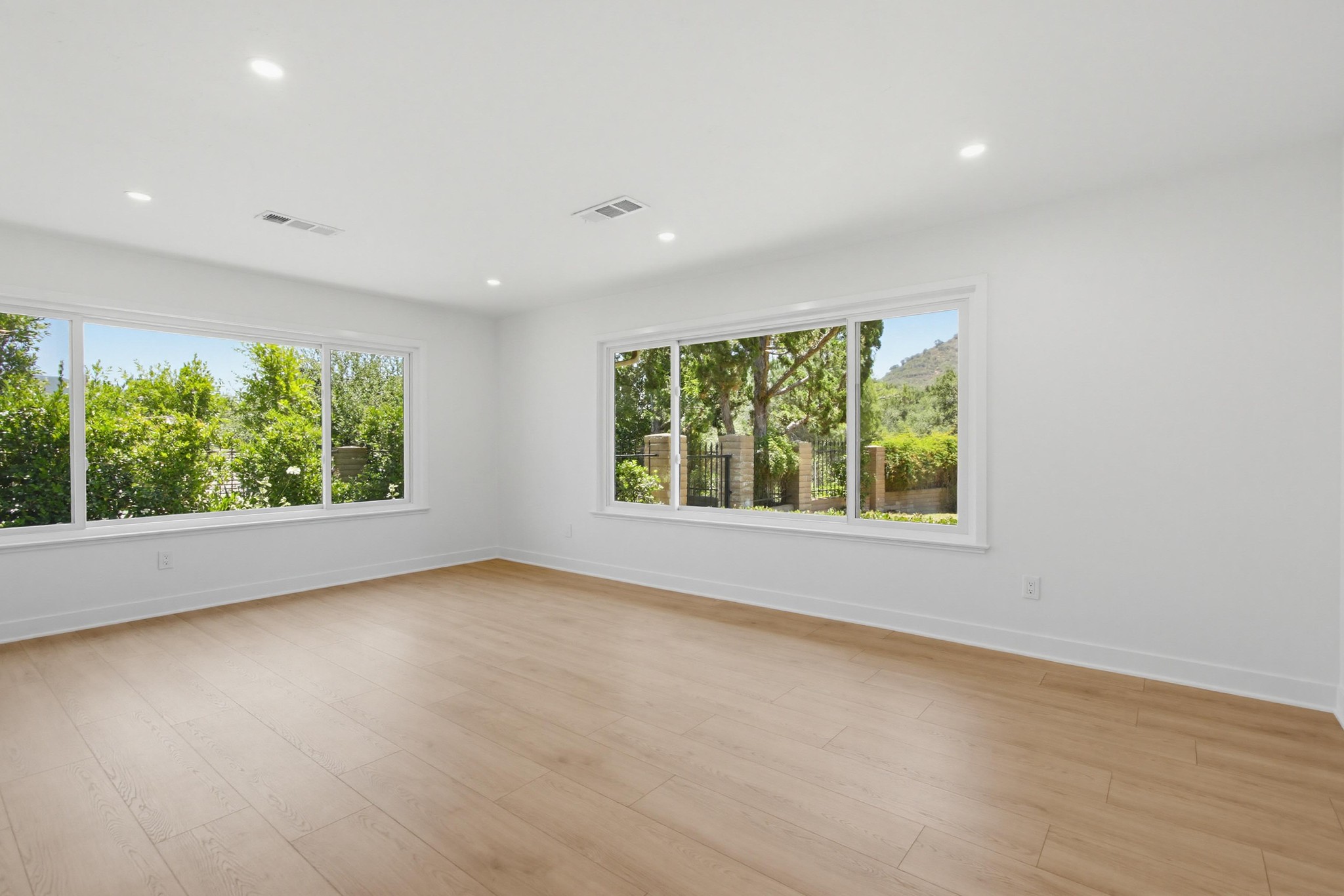 Virtual tour photo 34 of 119 for 1735 Tecalote Dr