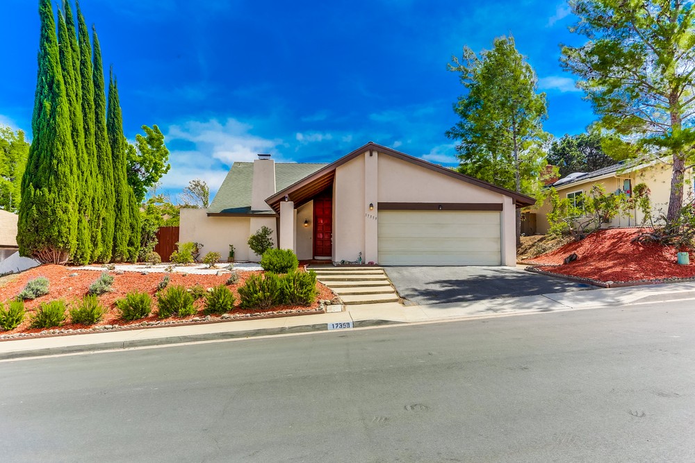 Virtual tour photo 1 of 62 for 17359 Libertad Dr