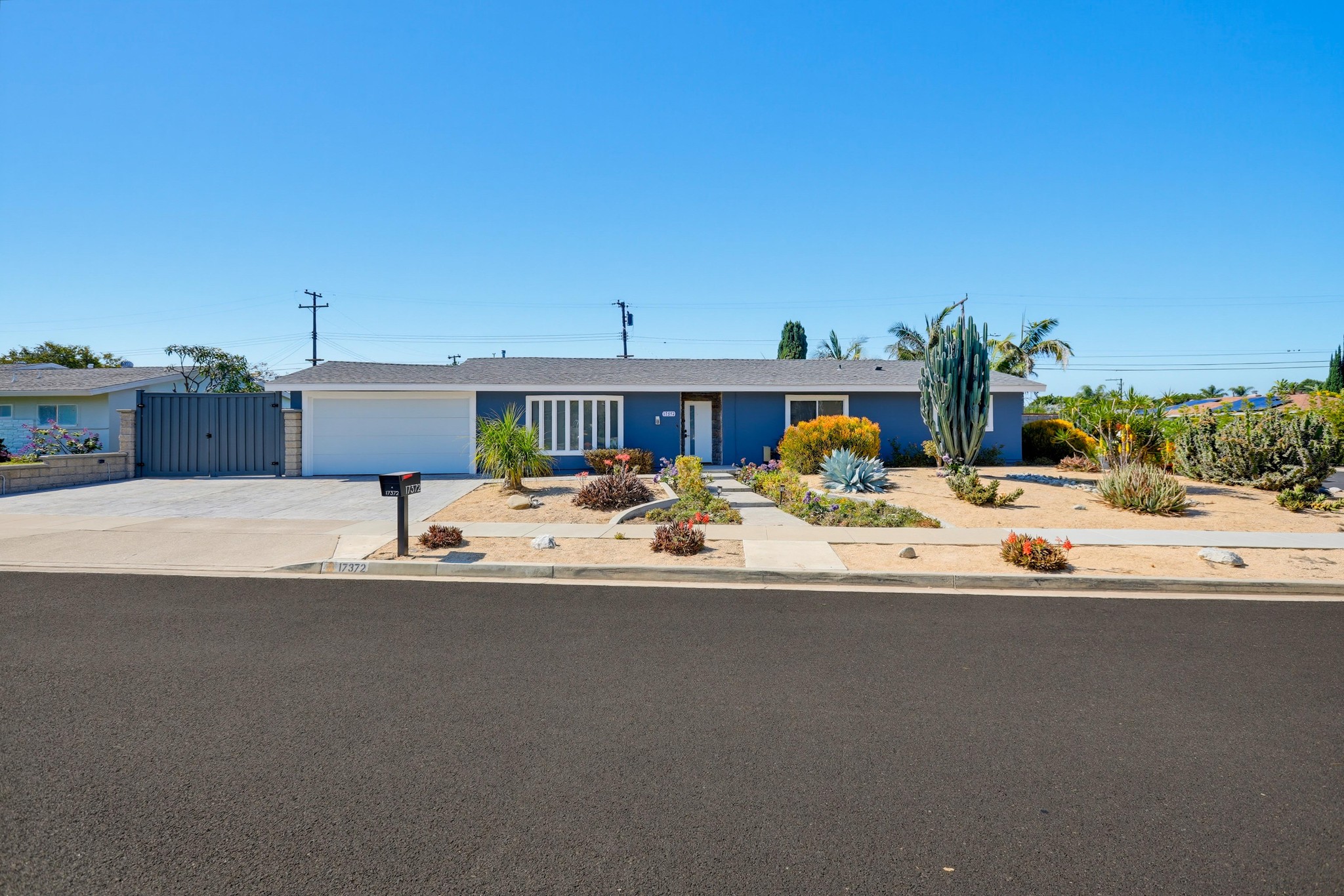 Virtual tour photo 1 of 95 for 17372 Rainier Dr