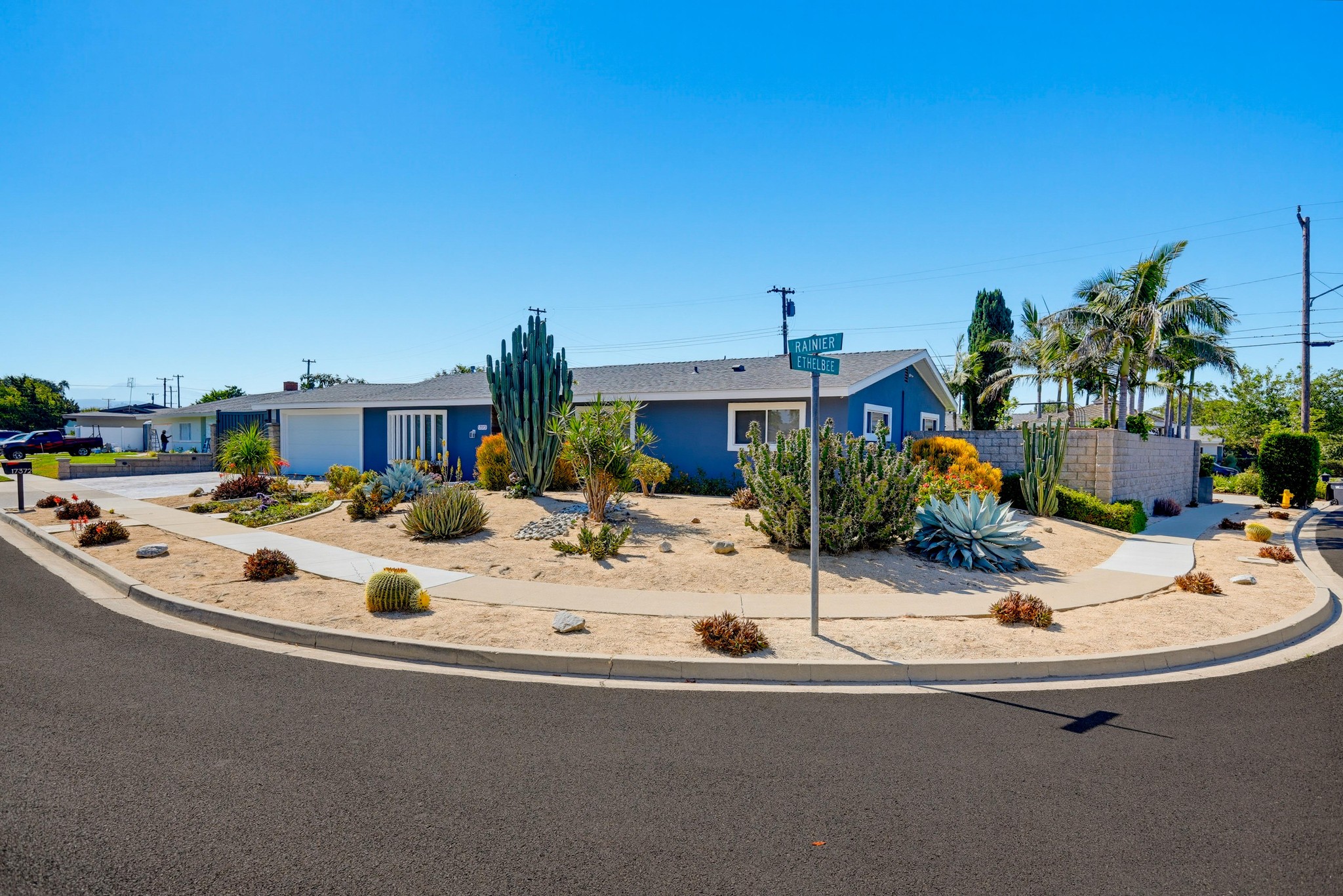 Virtual tour photo 4 of 95 for 17372 Rainier Dr