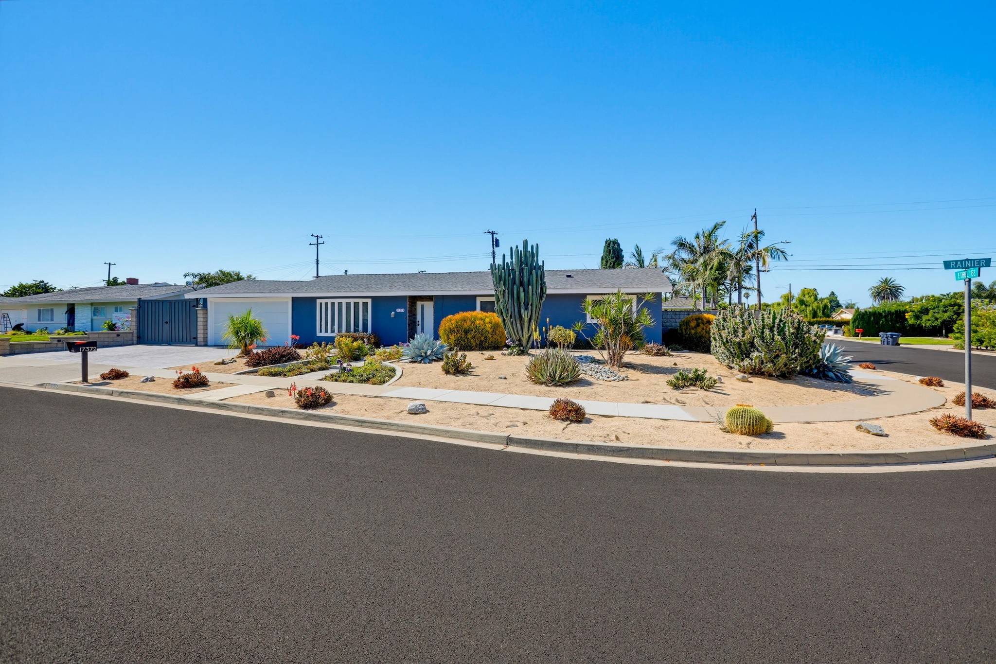 Virtual tour photo 5 of 95 for 17372 Rainier Dr
