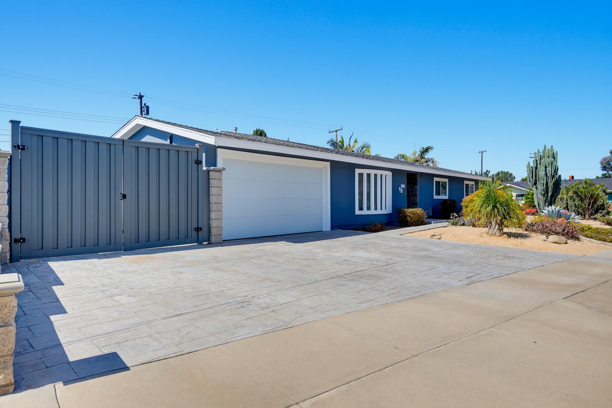 Virtual tour photo 6 of 95 for 17372 Rainier Dr