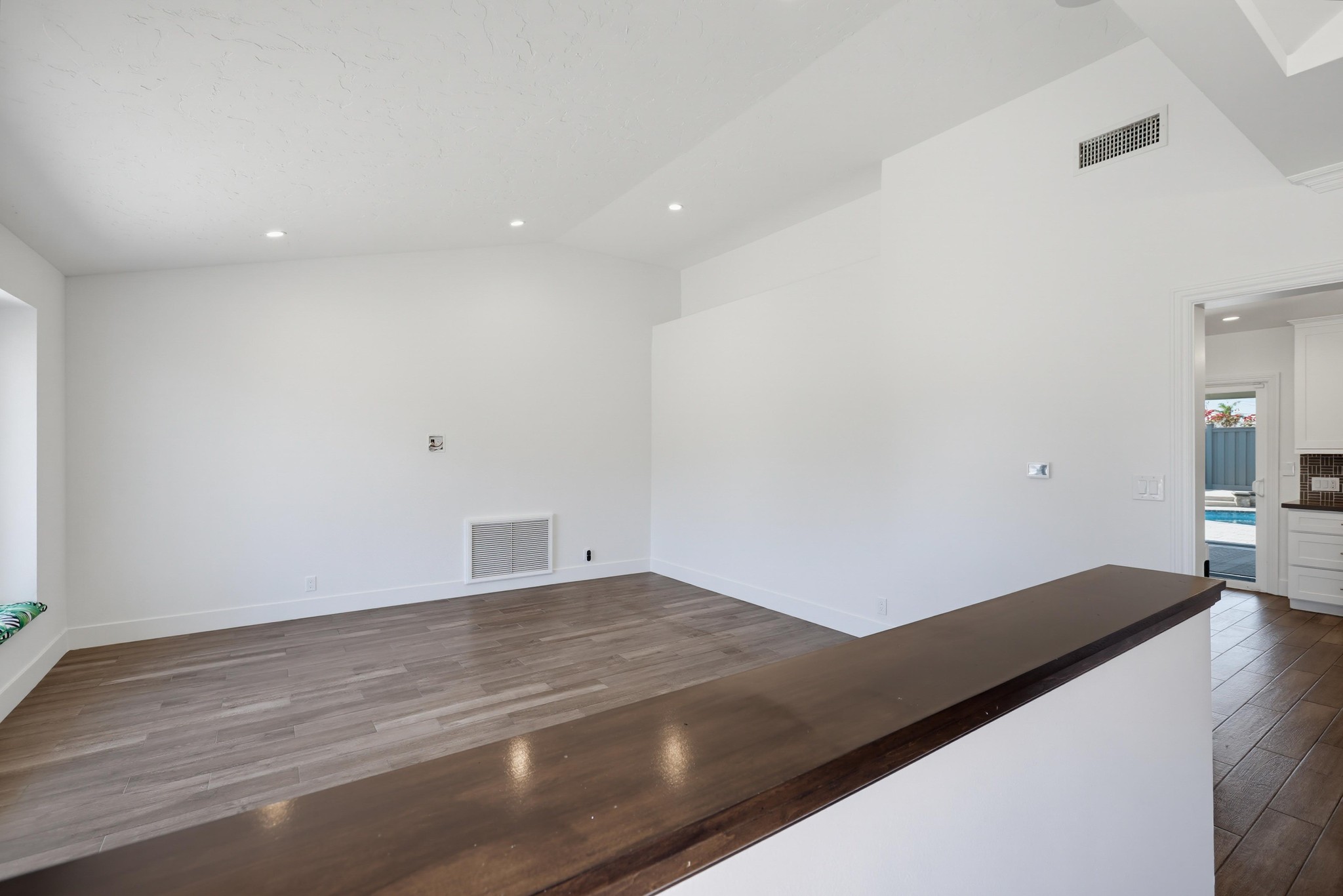 Virtual tour photo 10 of 95 for 17372 Rainier Dr