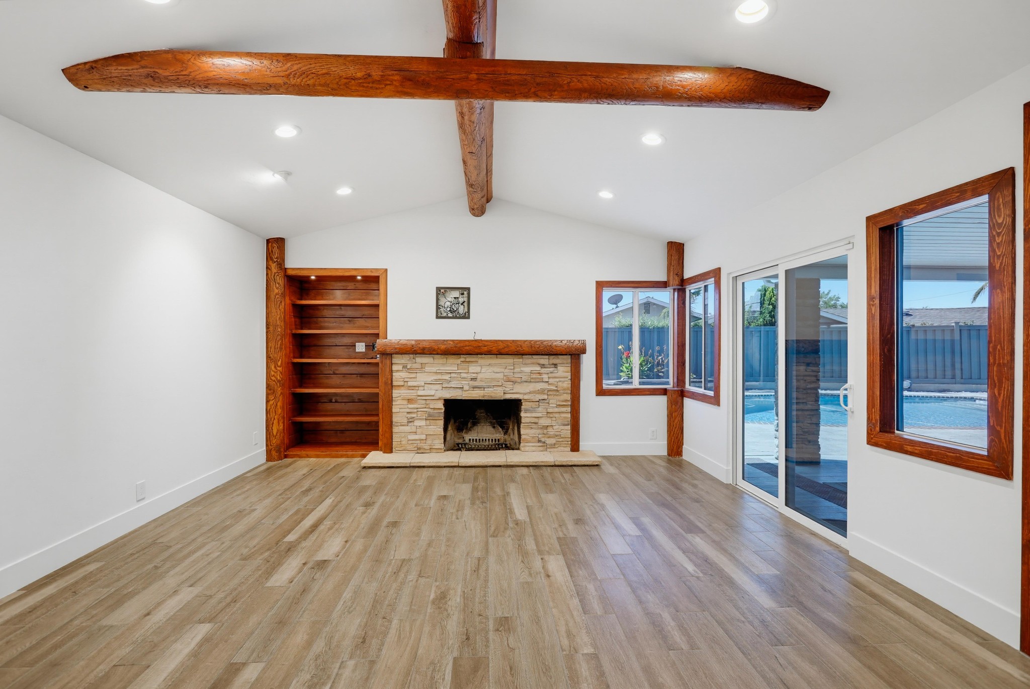 Virtual tour photo 32 of 95 for 17372 Rainier Dr