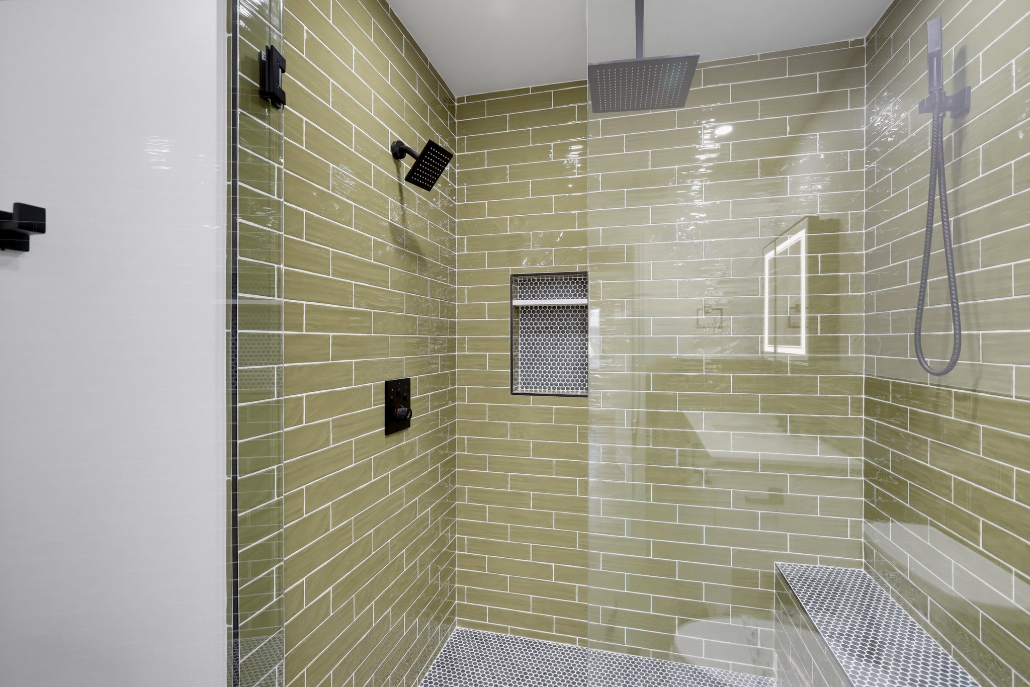 Virtual tour photo 57 of 95 for 17372 Rainier Dr