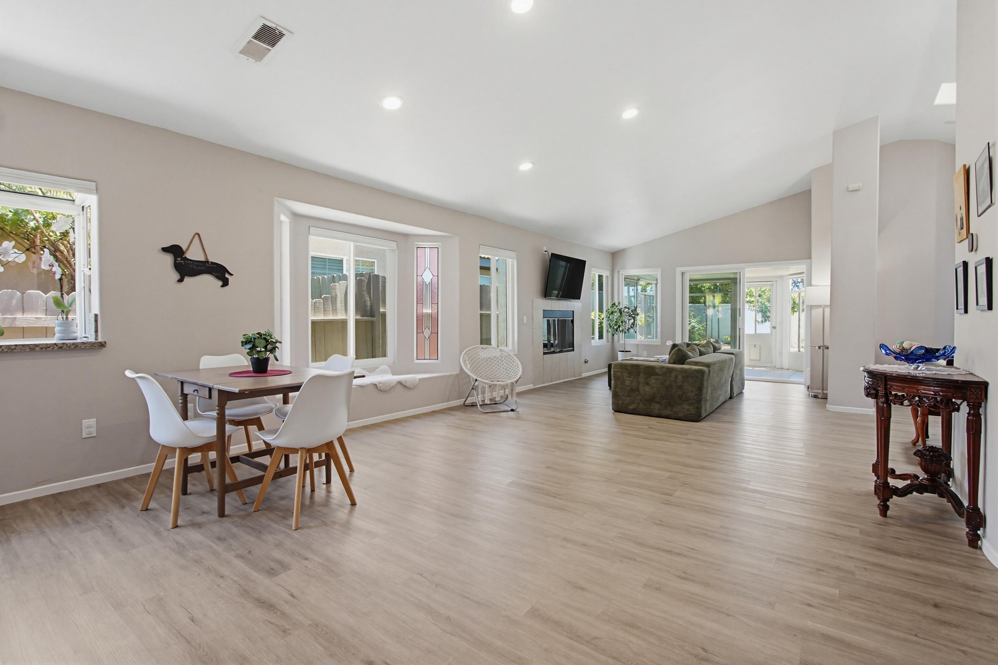 Virtual tour photo 17 of 59 for 1738 Corte Viejo